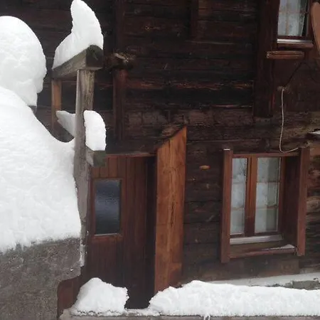 Σαλέ Wooden Chalet In Near The Aletsch Arena *